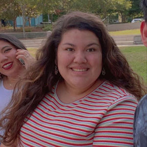 Meet your Posher, Estela